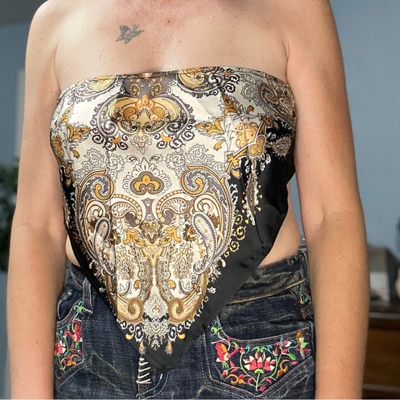 Printed Tie-Back Pointed Hem Top - small - Picture 9 of 9